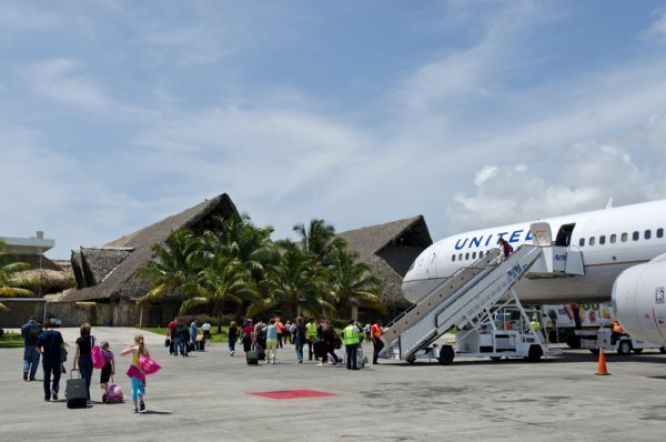 aeropuerto internacional punta cana a sabana de la mar